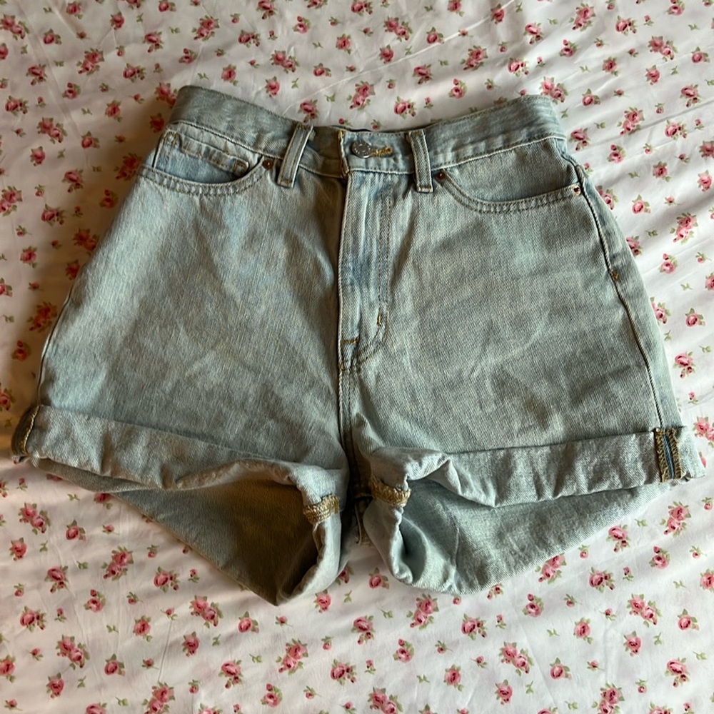 mom high rise light wash denim shorts